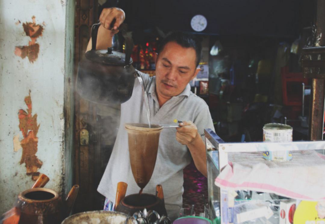 Giới thiệu về thức uống cà phê vợt nổi tiếng tại Sài Gòn