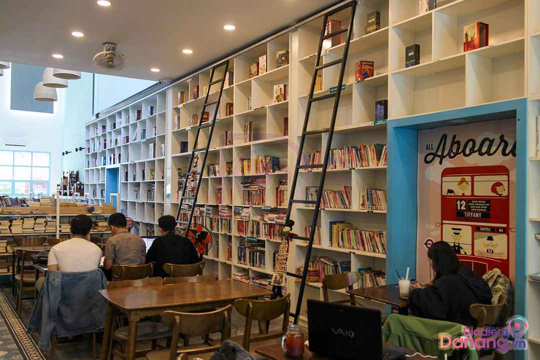 Quán cà phê sách Đà Nẵng The Book Library & Coffee
