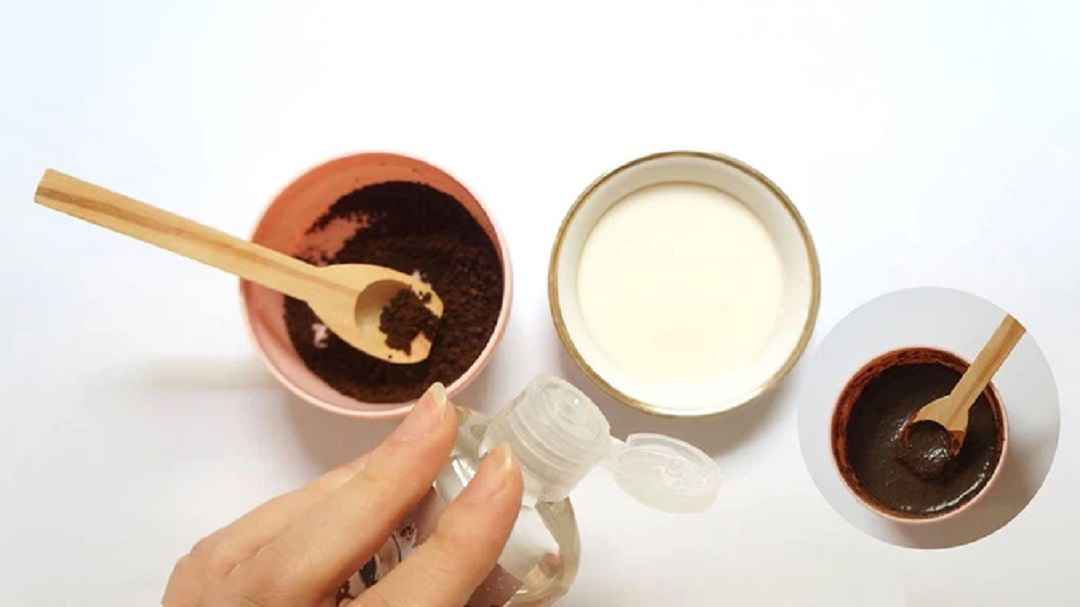 Hỗ trợ điều trị viêm nang lông bằng bã cà phê kết hợp với sữa tươi
